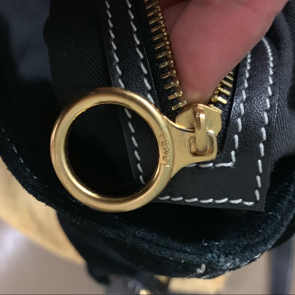 Sold! Black suede vintage Fendi messenger. - Picture 3 of 5